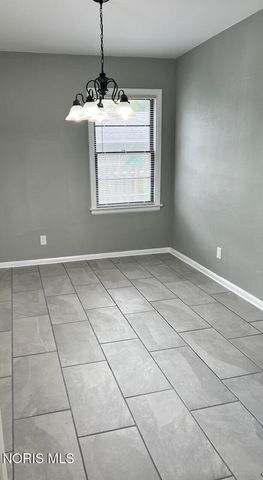 6003 Davida Drive, Toledo, OH 43612