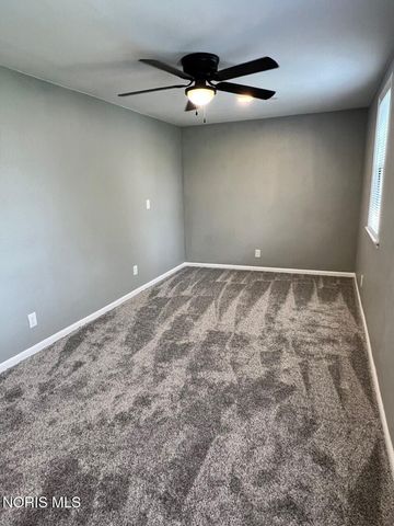 6003 Davida Drive, Toledo, OH 43612