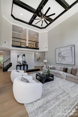 8707 Fairview Road, Charlotte, NC 28226