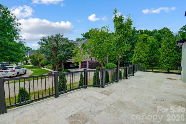 8707 Fairview Road, Charlotte, NC 28226