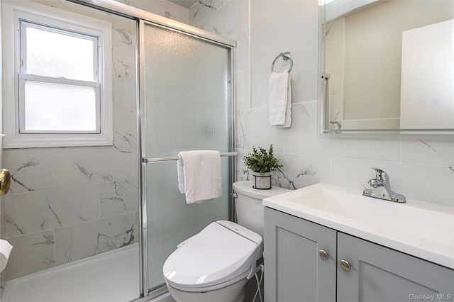 230 S King Street, Elmont, NY 11003