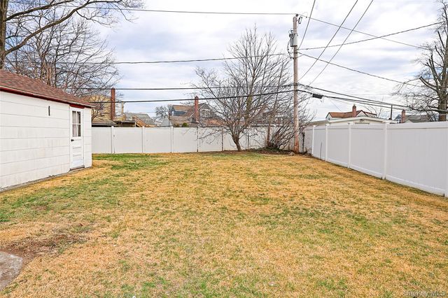 230 S King Street, Elmont, NY 11003