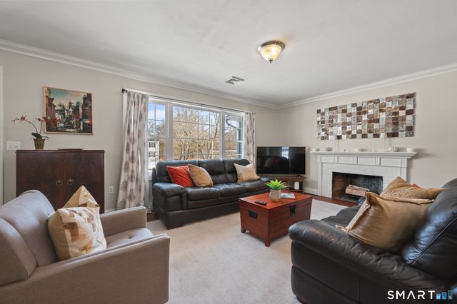 73 Somerset Road, Glastonbury, CT 06033