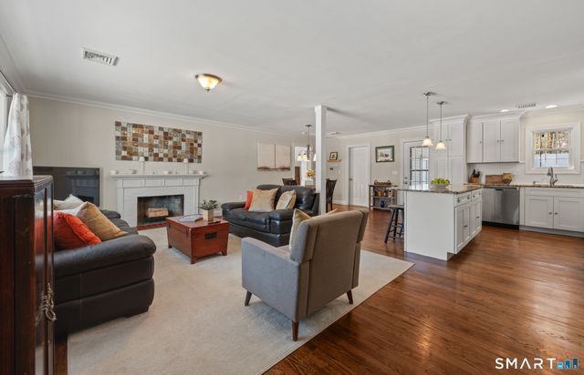 73 Somerset Road, Glastonbury, CT 06033