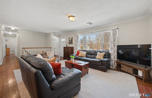 73 Somerset Road, Glastonbury, CT 06033