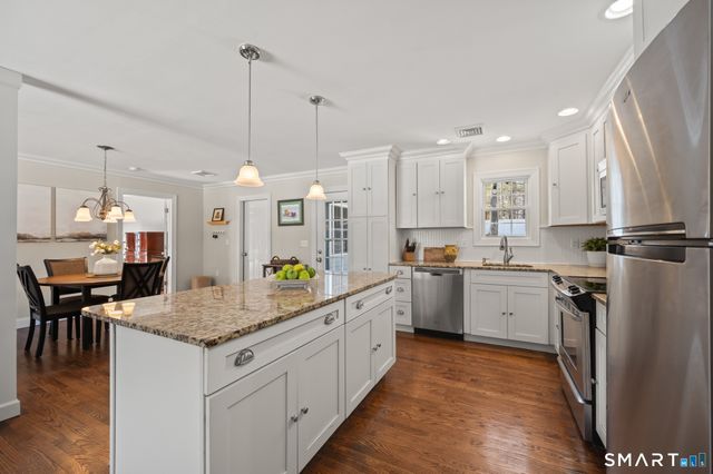 73 Somerset Road, Glastonbury, CT 06033