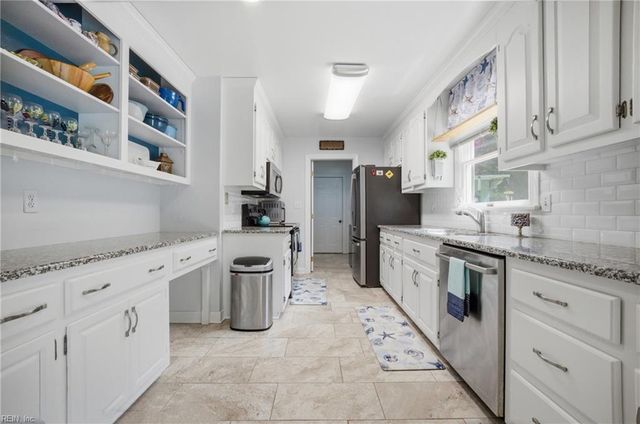 3119 Henry Hogge LN, Hayes, VA 23072