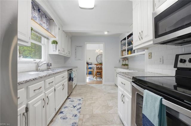 3119 Henry Hogge LN, Hayes, VA 23072