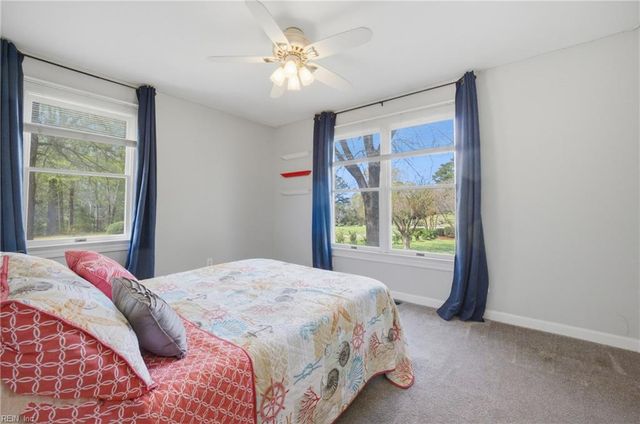 3119 Henry Hogge LN, Hayes, VA 23072