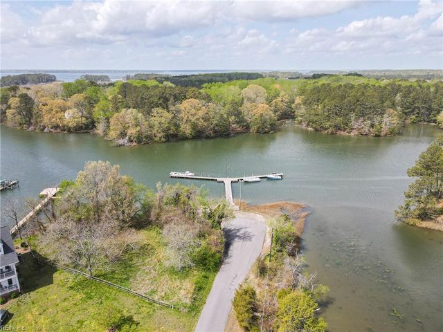 3119 Henry Hogge LN, Hayes, VA 23072