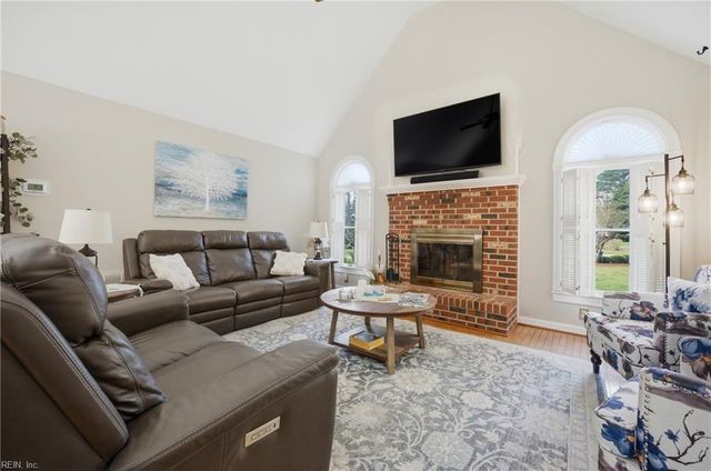 3119 Henry Hogge LN, Hayes, VA 23072