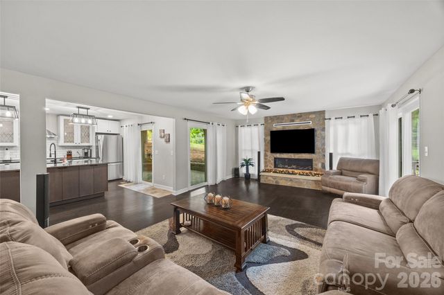 13 Bald Eagle Road, Lake Wylie, SC 29710
