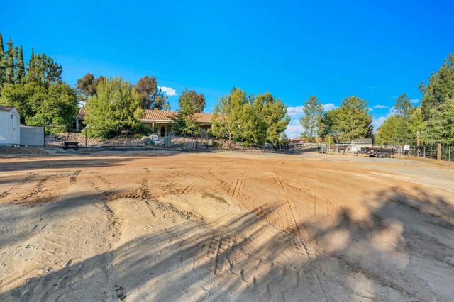 2598 Camino De Los Aves, Alpine, CA 91901