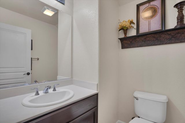 366 Romano Way, Oakdale, CA 95361