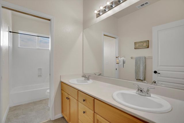 366 Romano Way, Oakdale, CA 95361