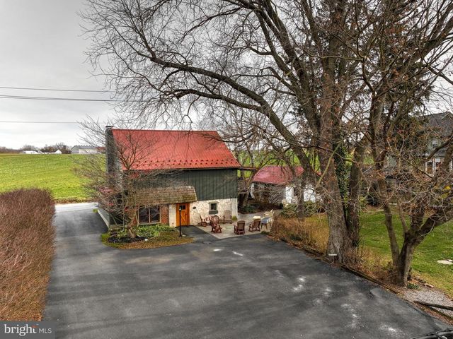 44 FROGTOWN RD, Paradise, PA 17562