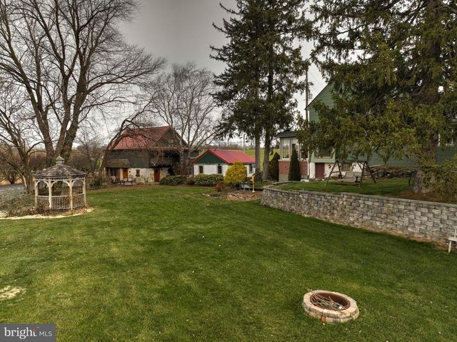 44 FROGTOWN RD, Paradise, PA 17562