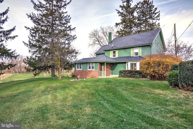 44 FROGTOWN RD, Paradise, PA 17562