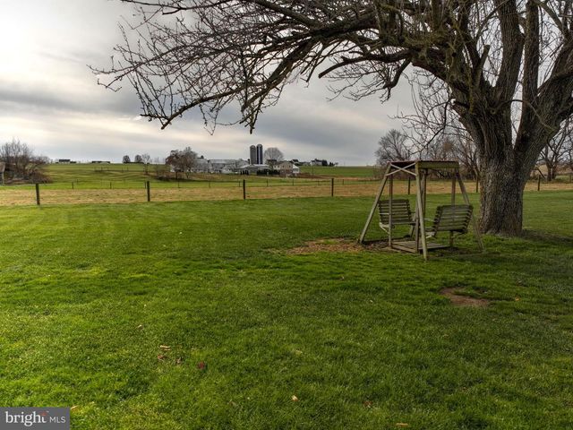 44 FROGTOWN RD, Paradise, PA 17562