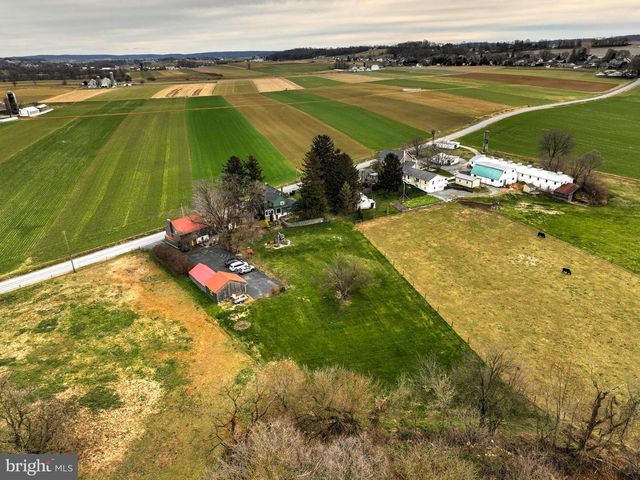 44 FROGTOWN RD, Paradise, PA 17562