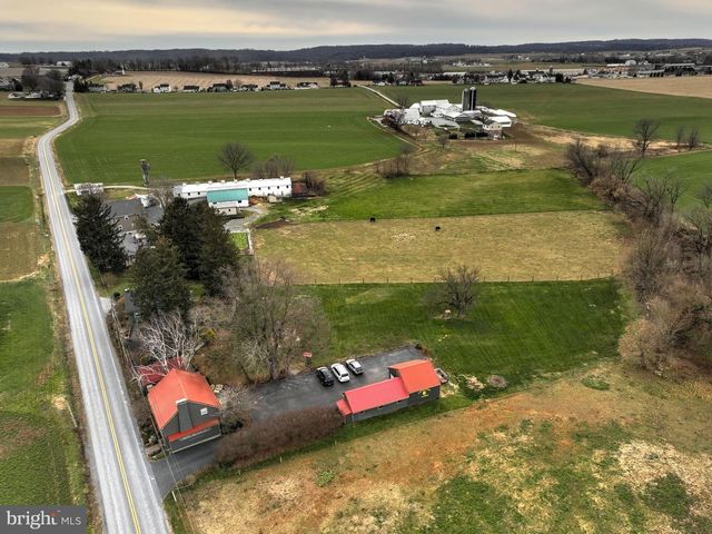 44 FROGTOWN RD, Paradise, PA 17562