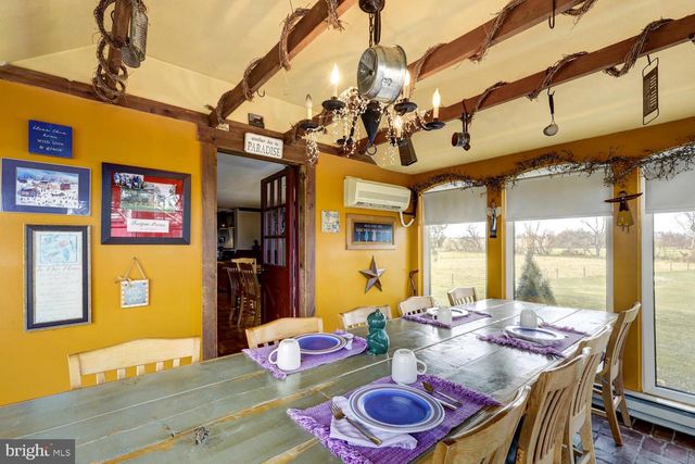 44 FROGTOWN RD, Paradise, PA 17562