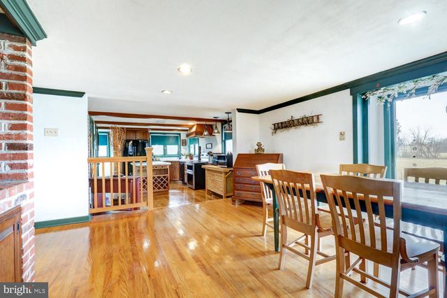 44 FROGTOWN RD, Paradise, PA 17562