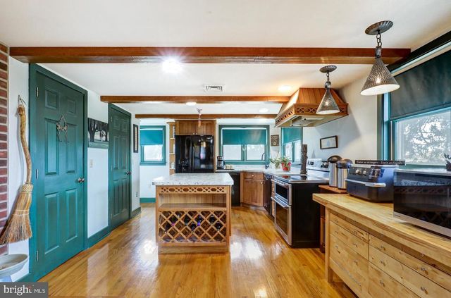 44 FROGTOWN RD, Paradise, PA 17562