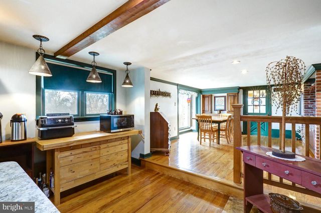 44 FROGTOWN RD, Paradise, PA 17562