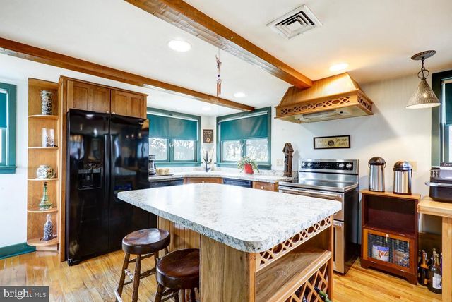 44 FROGTOWN RD, Paradise, PA 17562