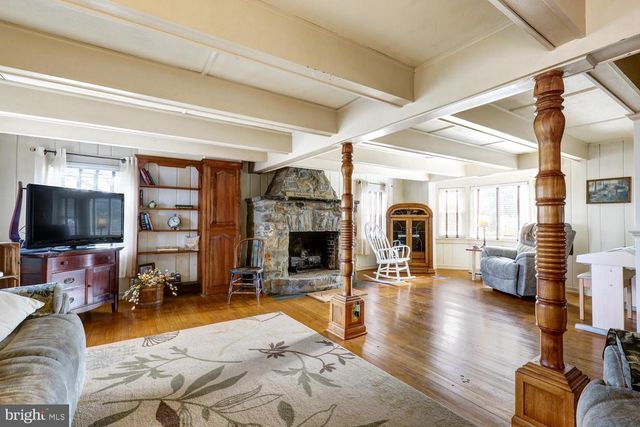 44 FROGTOWN RD, Paradise, PA 17562