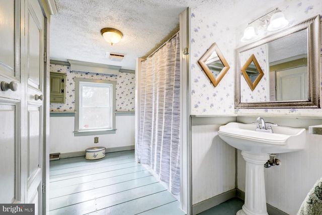 44 FROGTOWN RD, Paradise, PA 17562