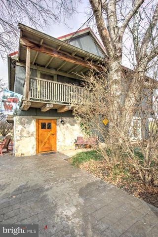 44 FROGTOWN RD, Paradise, PA 17562