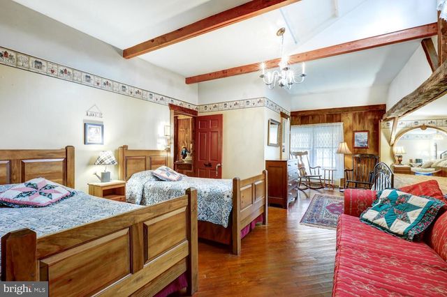 44 FROGTOWN RD, Paradise, PA 17562