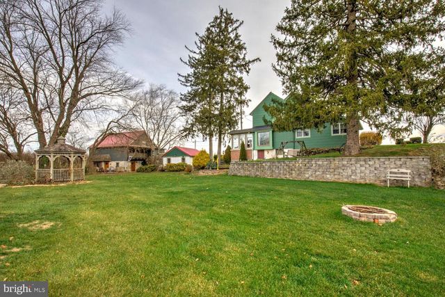 44 FROGTOWN RD, Paradise, PA 17562