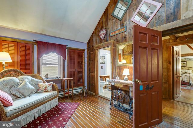 44 FROGTOWN RD, Paradise, PA 17562