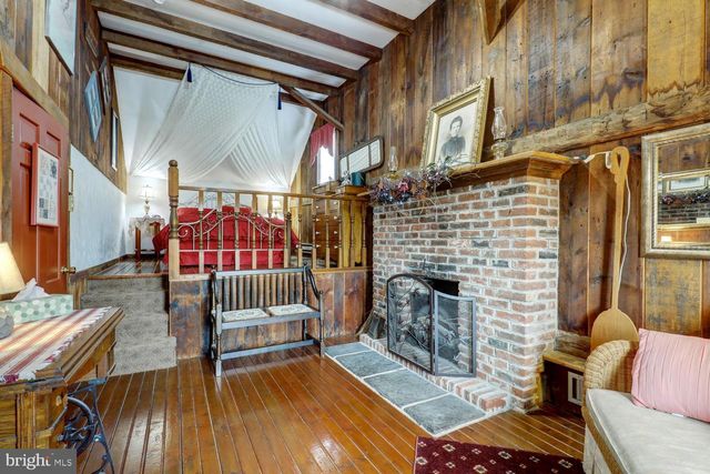 44 FROGTOWN RD, Paradise, PA 17562