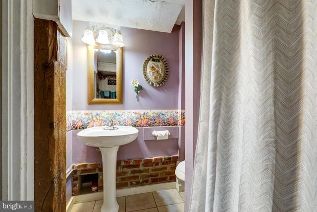 44 FROGTOWN RD, Paradise, PA 17562