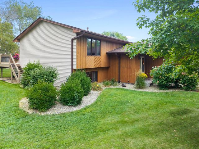 7330 208th Street N, Forest Lake, MN 55025