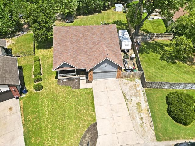 714 E Lisa Ln, Mulvane, KS 67110