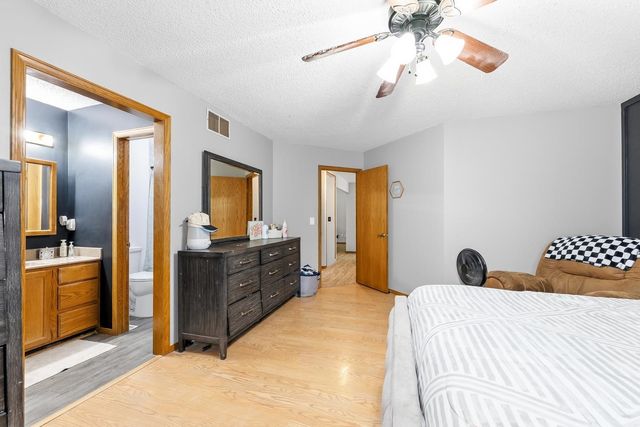 714 E Lisa Ln, Mulvane, KS 67110