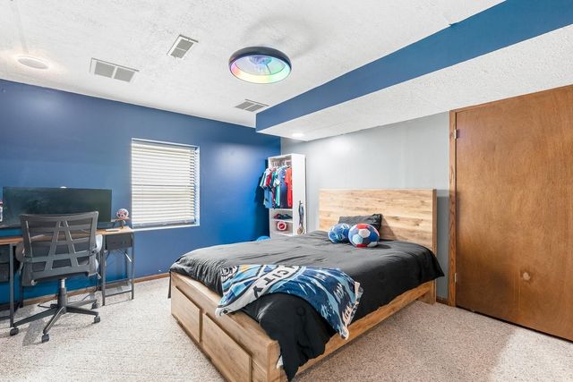 714 E Lisa Ln, Mulvane, KS 67110