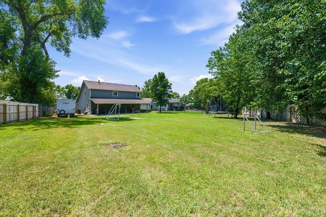 714 E Lisa Ln, Mulvane, KS 67110