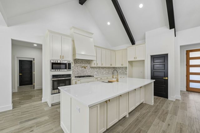 6605 Buffalo Ridge Circle, Godley, TX 76044
