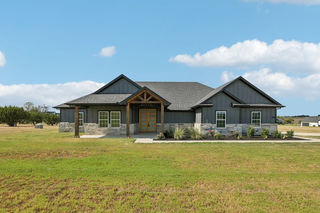 6605 Buffalo Ridge Circle, Godley, TX 76044