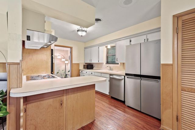 111 W Tennie Street, Gainesville, TX 76240