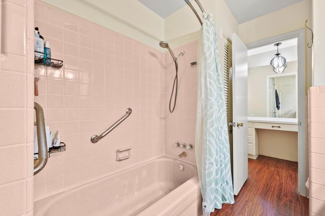 111 W Tennie Street, Gainesville, TX 76240