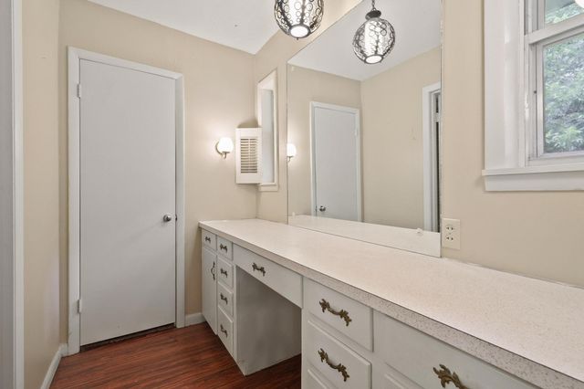 111 W Tennie Street, Gainesville, TX 76240
