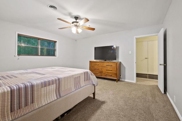 111 W Tennie Street, Gainesville, TX 76240