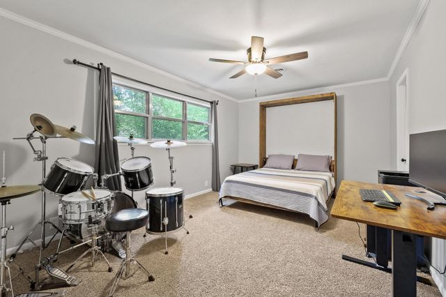 111 W Tennie Street, Gainesville, TX 76240